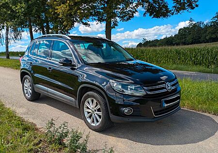 VW Tiguan Volkswagen 2.0 TDI BlueMotion Tech Sport & Style...