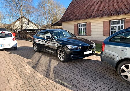 BMW 318d Gran Turismo Sport Xen PanoD TüV 26 neu