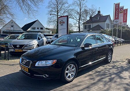 Volvo S80 2.0 145PK / LEDER / NAVI / PDC / CRUISE CTR.