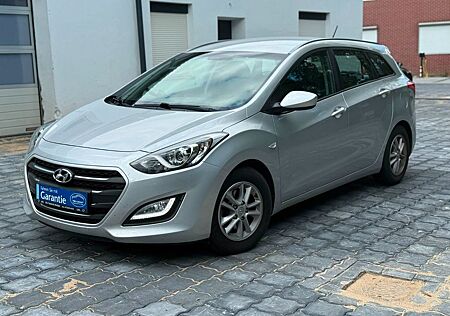 Hyundai i30 cw blue PDC LENKRAD+SITZHEIZUNG TEMPO