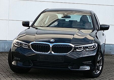 BMW 320d xDrive Sport Line Automatik Too-Zustand