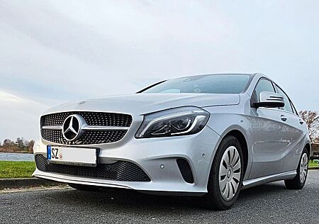 Mercedes-Benz A 200 A-Klasse A200d | 2. Hand | TÜV bis 12/2026