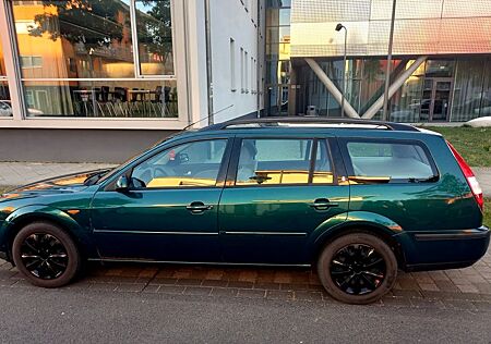 Ford Mondeo 1.8 81 kW Ghia Ghia
