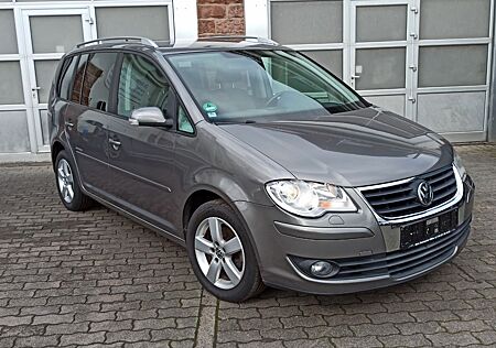VW Touran Volkswagen United