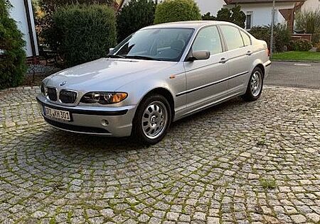 BMW 325i -