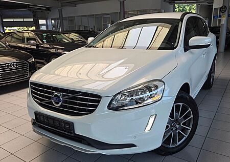 Volvo XC 60 XC60 Momentu2WD-181PS-AUTOM*1HAND*KAMER+NAV+LED
