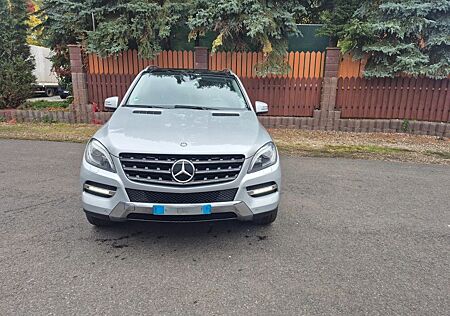 Mercedes-Benz ML 400 4MATIC -