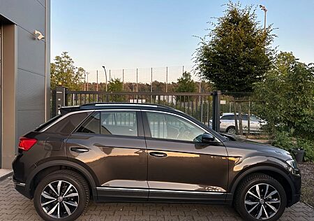 VW T-Roc Volkswagen 1.5 TSI CLBMT im perfekten Zustand