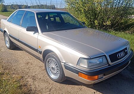 Audi V8
