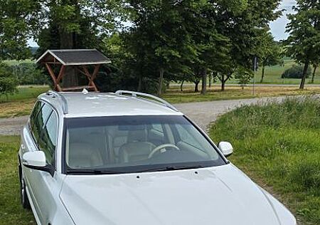Volvo V70 2.0D Summum Exzellenter Zustand
