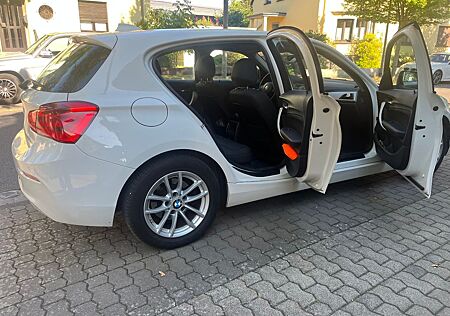BMW 116i Sport Line Sport Line