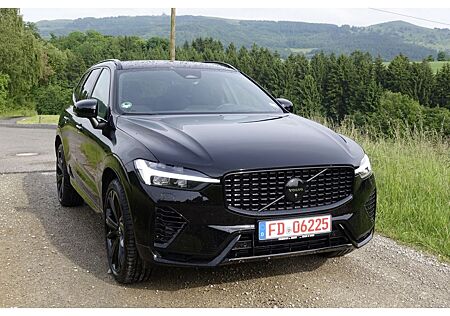 Volvo XC 60 XC60 T8 AWD Ultra Black Edition AHK*360*ACC*PGSD