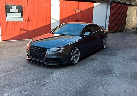 Audi RS5 4.2 FSI S tronic quattro -