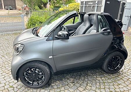 Smart ForTwo Cabrio Exclusive Brabus LED Leder JBL ..