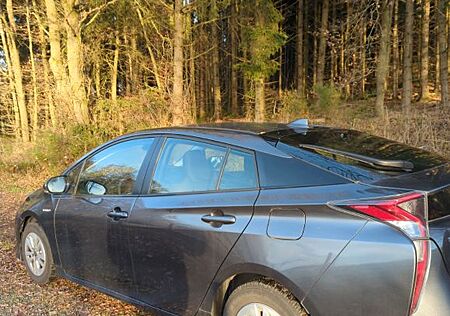 Toyota Prius 1.8-l-VVT-i