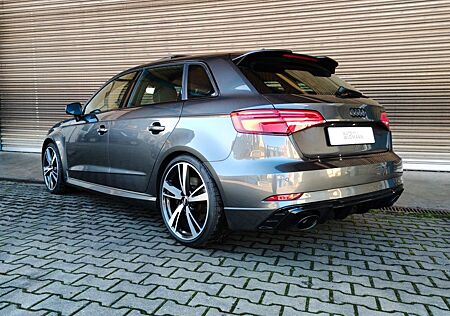 Audi RS3 2.5 TFSI Sportback / PANO / B&O / VIRTUAL