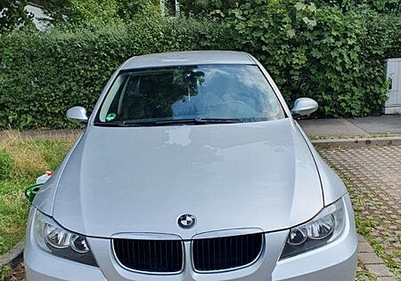 BMW 318i -