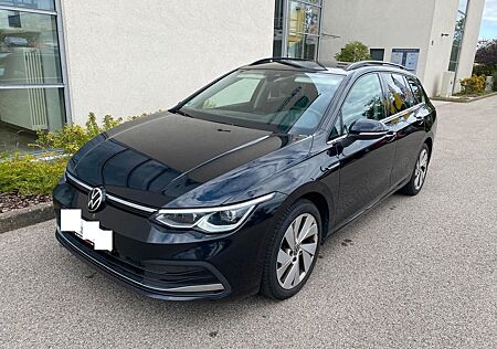 VW Golf Volkswagen VIII Variant Style 2.0 TDI DSG MATRIX*R-KAM