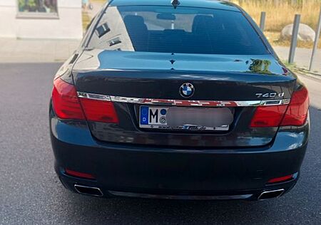 BMW 740d -