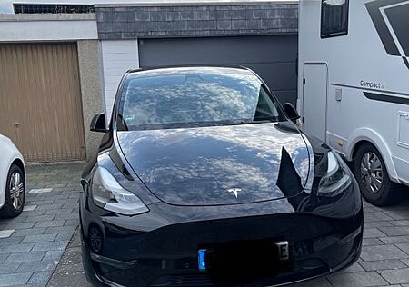 Tesla Model Y Performance Dual Motor AWD EZ09/22 74TKM