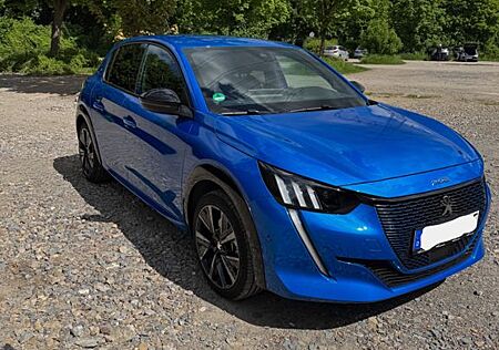 Peugeot e-208 GT+ 136 11kW-OBC+SHZ+ACC+LED+NAV