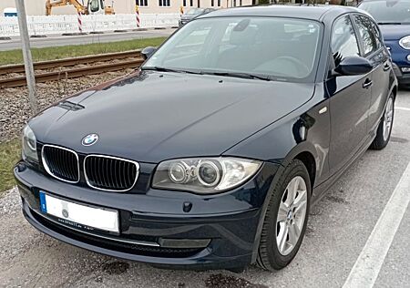 BMW 118i - E87