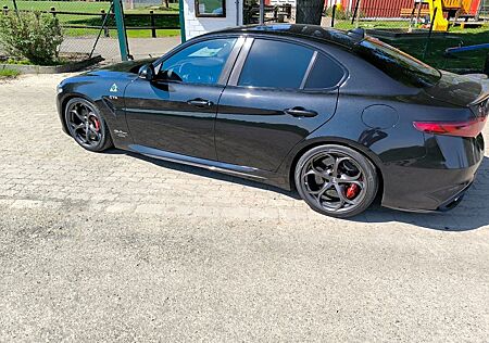 Alfa Romeo Giulia Quadrifoglio Carbon Keramik Handschalter