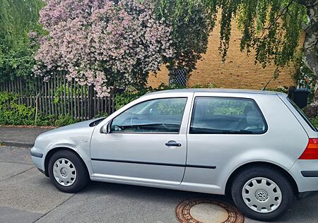VW Golf Volkswagen 1.6 Basis