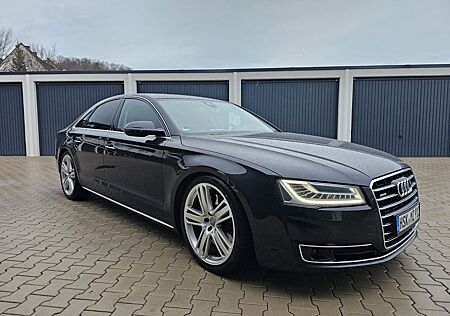 Audi A8 4.2 TDI quattro| Matrix-LED| AHK |Massage|ACC