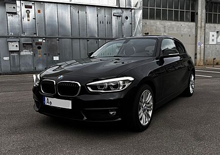 BMW 118i - LED/PDC/Navi/Steuerkette NEU + Scheckheft