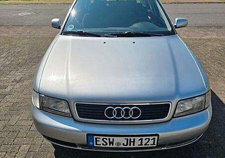 Audi A4 B5 (8D2) 1.6