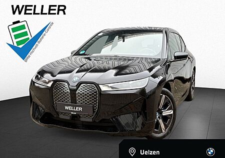 BMW iX xDrive40 Sportpaket LC-Prof,DA+,HUD,RFK,LED