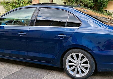 VW Jetta Volkswagen 2.0 TDI Highline Highline