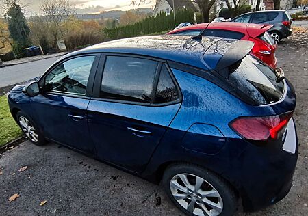 Opel Corsa 1.2 75 PS Edition