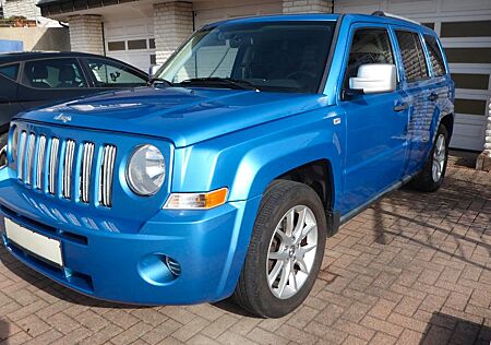 Jeep Patriot Sport 2.4 ECO+ Klimaanlage, 4x4, AHK abn