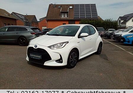 Toyota Yaris Hybrid Team D Comfort Paket Allwetter
