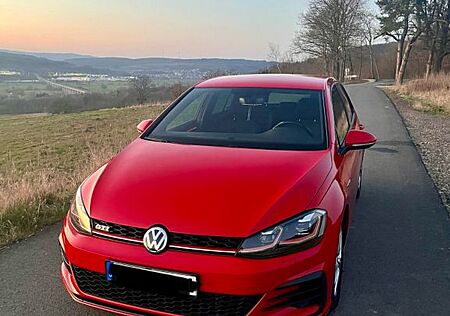 VW Golf Volkswagen 2.0 TSI DSG GTI GTI