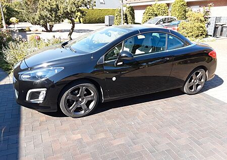 Peugeot 308 CC Roland Garros 155 THP Roland Garros