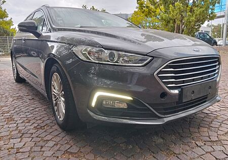 Ford Mondeo Turnier Hybrid Titanium