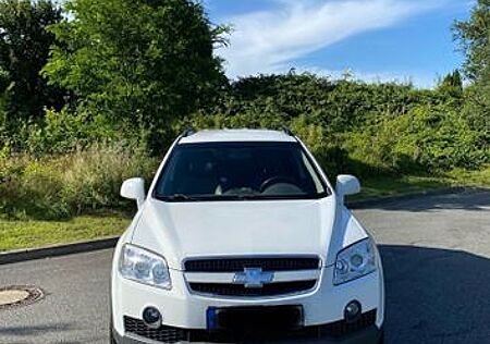 Chevrolet Captiva gebraucht kaufen Chevrolet Captiva , 2,4L/7.Sitze/AHK/Klima/Teilleder