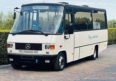 Mercedes-Benz Vario 814 D ERNST AUWARTER wohnmobil 29 PERSOONS
