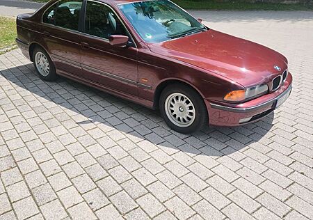 BMW 523i e39 Klima/Liebhaberfahrzeug Top Zustand
