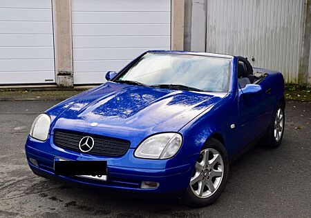 Mercedes-Benz SLK 200 Cabrio- TüV Neu, 8-Fach bereift