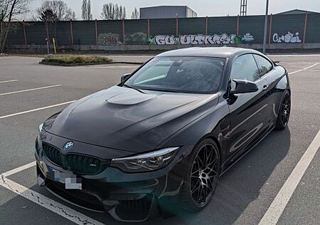 BMW M4 F82 FL Competition ohne OPF Vollausstattung