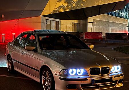 BMW 525i A Exclusive Exclusive