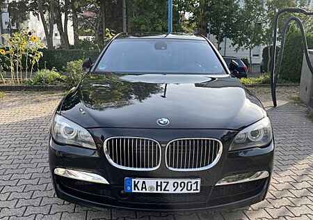BMW 750i xDrive - TOP ZUSTAND