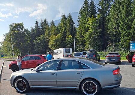 Audi A8 4.2 tiptronic quattro -