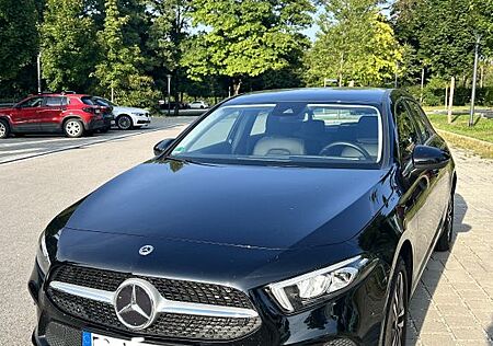 Mercedes-Benz A 250 e Hybrid