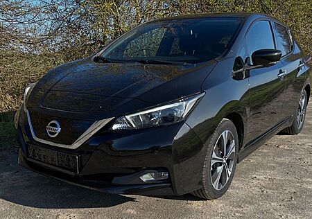 Nissan Leaf 40KWH N-Connecta Lenkradheizung