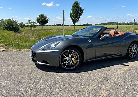 Ferrari California 4.3 V8 4-Sitzer - Garantie